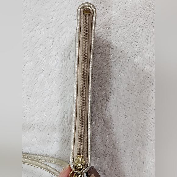 COACH Small Wristlet - Picture 5 of 8